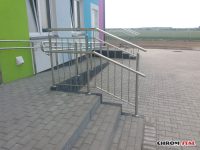 Balustrady ze stali nierdzewnej w przedszkolu i hali sportowej w Tarnawatce